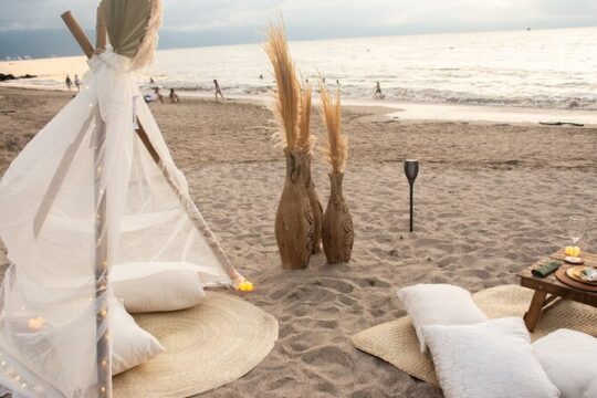 Picnic or Romantic Dinner on the Beach