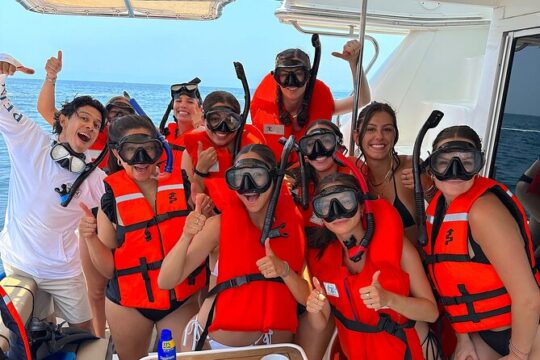 Swim & Snorkel Tour Aboard a Luxury Yacht -private group